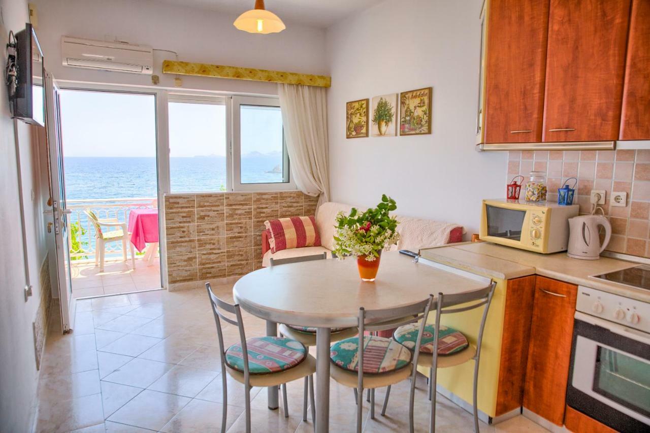 Apartmán Chara'S Sea View House Haraki Exteriér fotografie