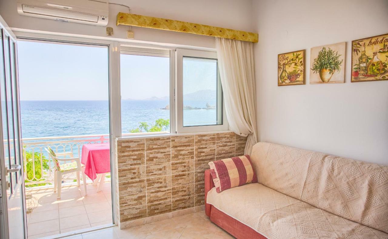 Apartmán Chara'S Sea View House Haraki Exteriér fotografie